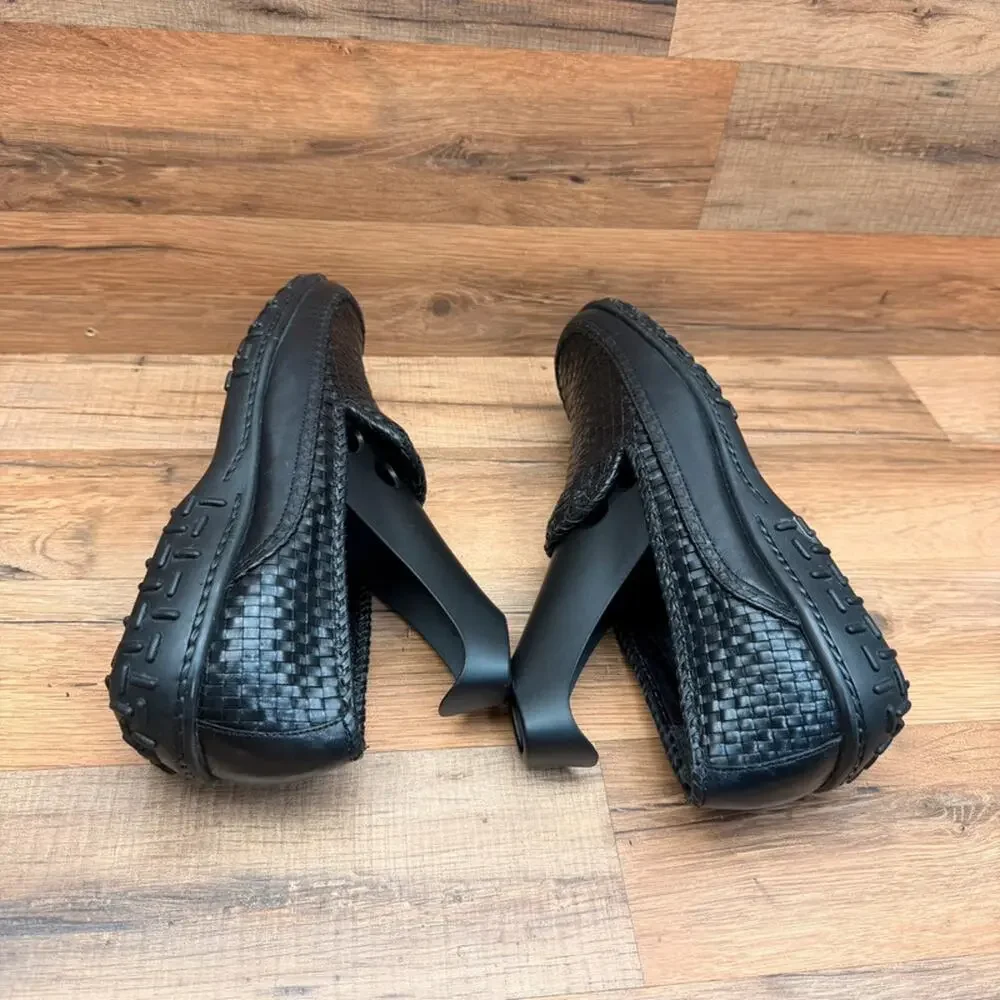 Cole Haan Women's size 10B Black Leather Woven  Loafers Shoes